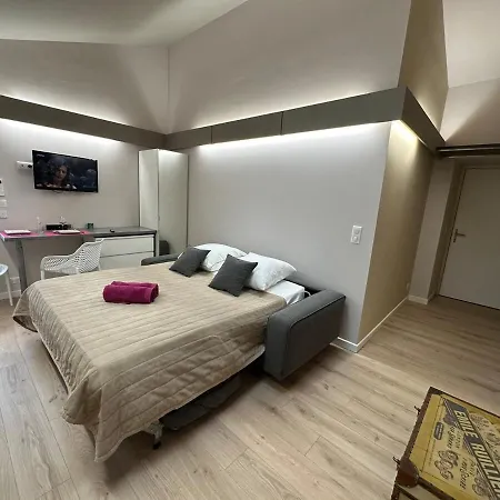 L'esquisse En Rose - Parking Clim Netflix Canal Daire